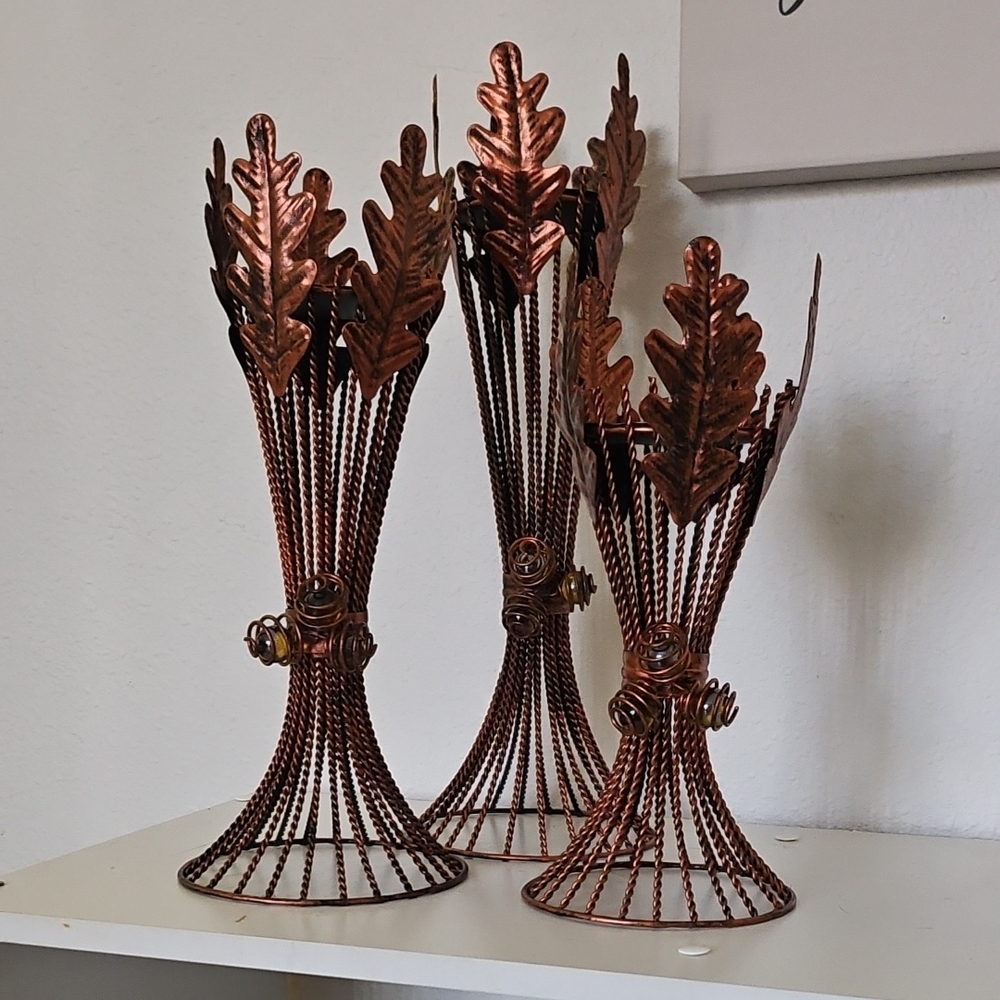 ✨️Beautiful Set Of 3 DecorativeCandle Holders✨️